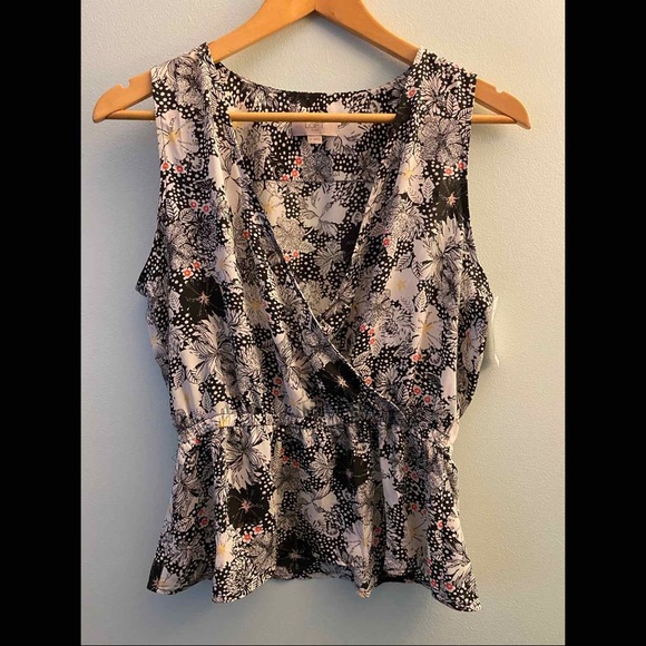 LOFT Tops - Loft dressy tank